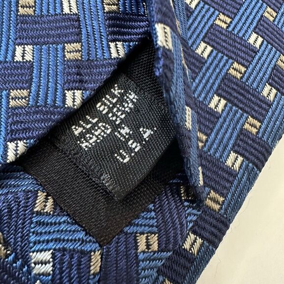 Jos A. Bank, Collection Men's Neck Tie Blue w/Grays 100% Silk USA - Picture 3 of 12